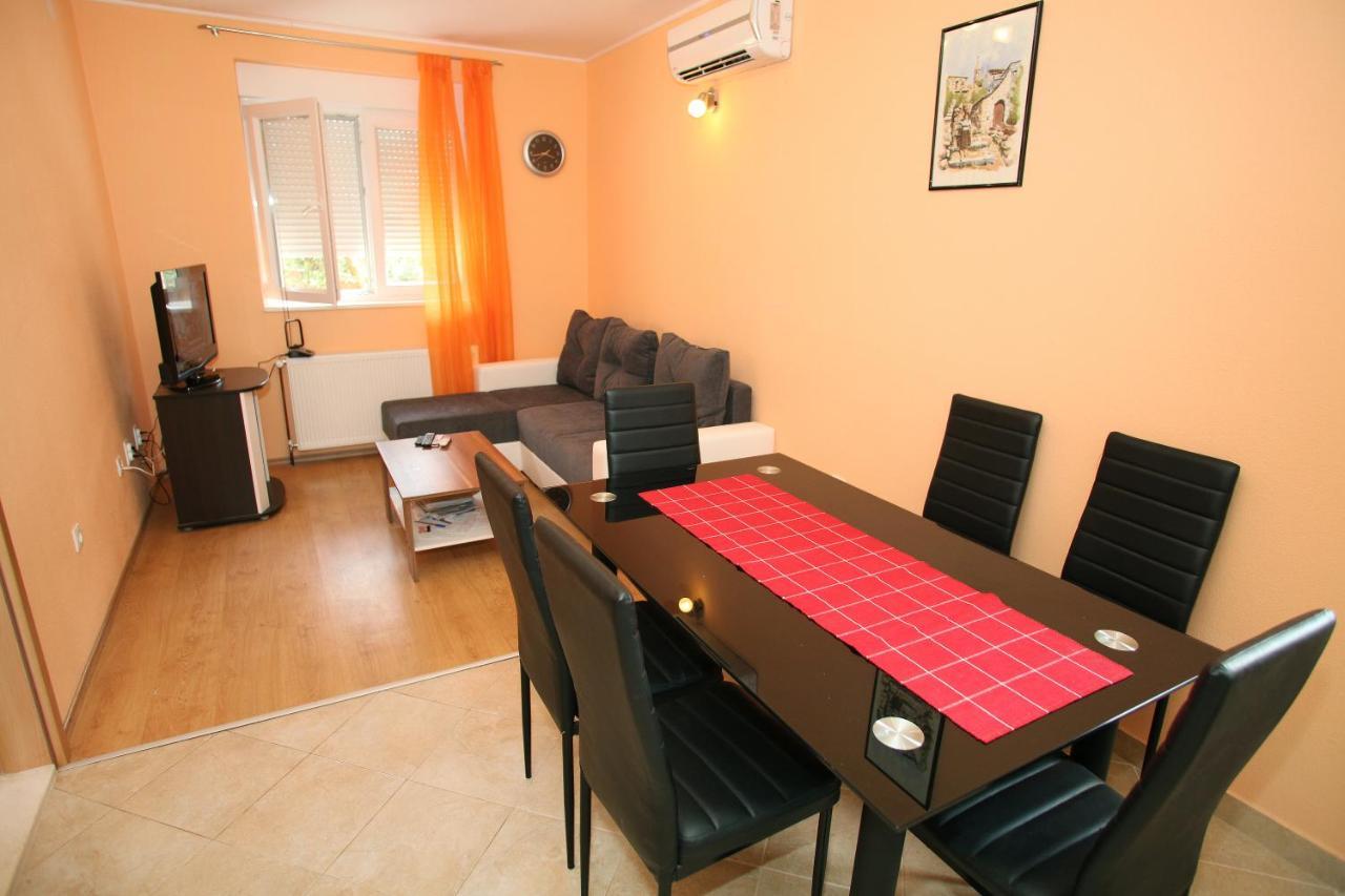 Apartmani Petra Trogir Zimmer foto
